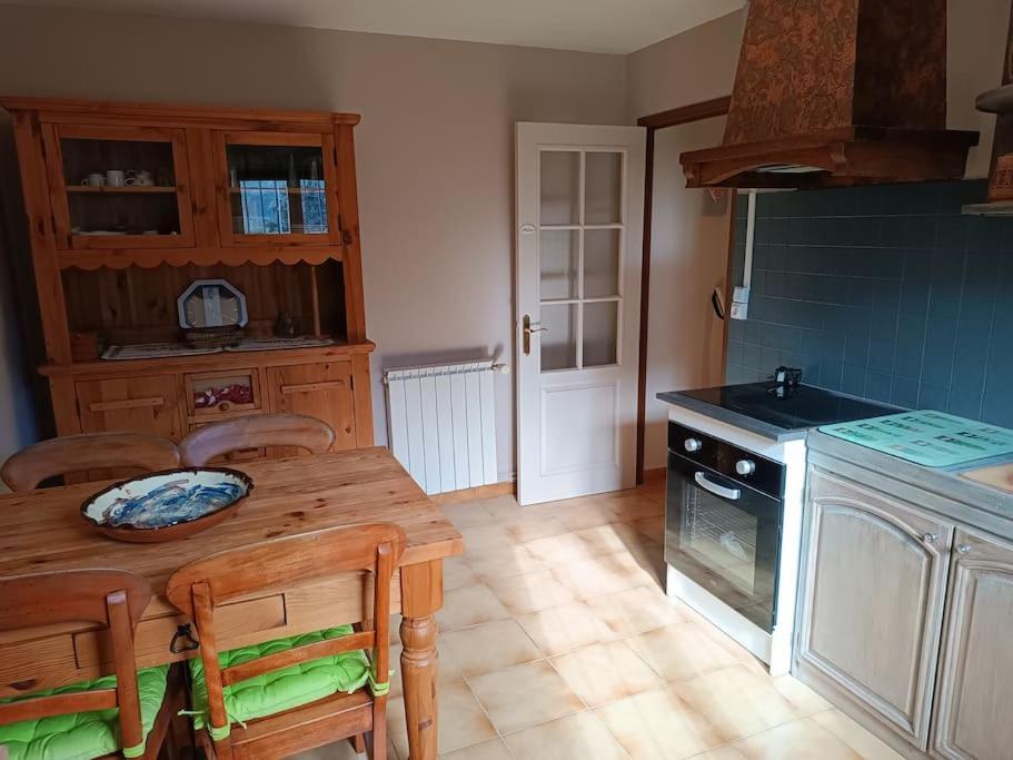 F2 Classe 3 Etoiles Vue Montagne, Exterieur Clos 아를쉬르테크 외부 사진